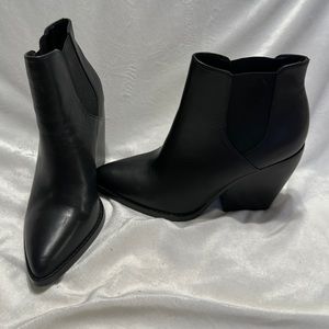 BP blk cowboy boots size 10